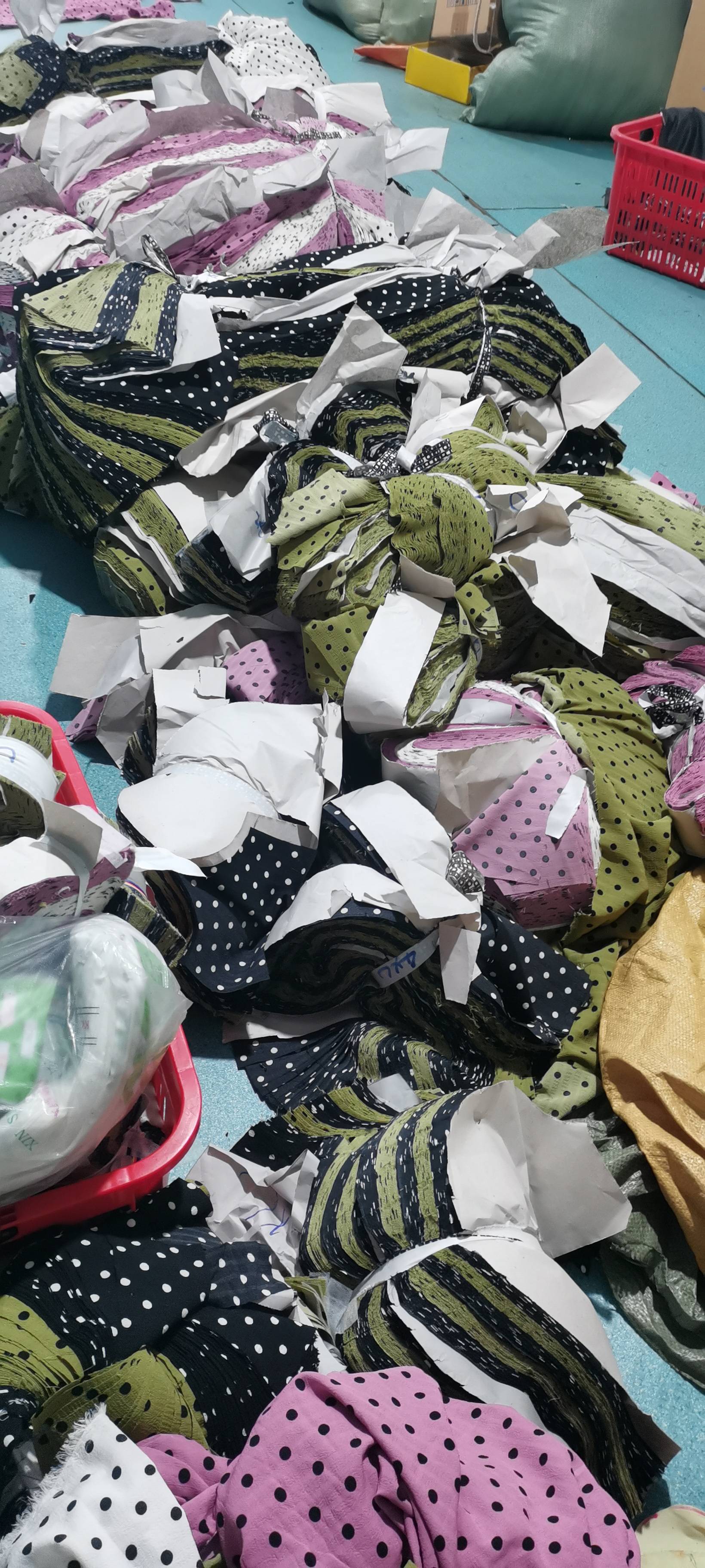仙桃炫汀服饰工厂图片3