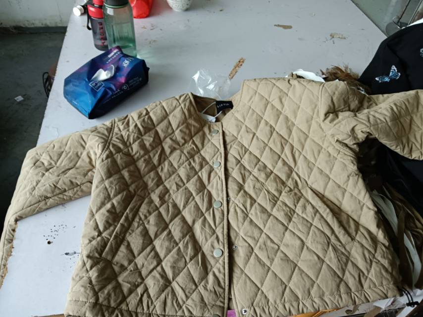 鸿盛服饰工厂图片2