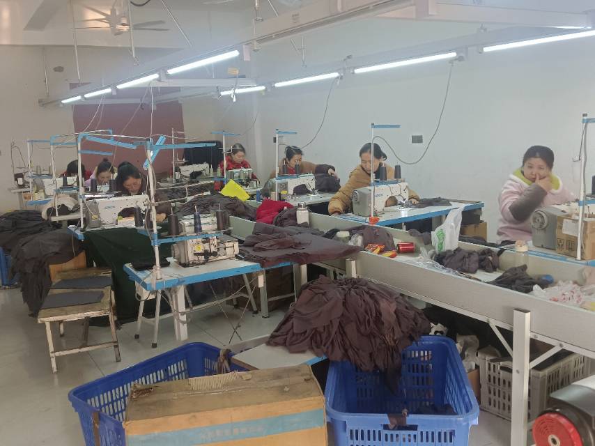 阜南祎恒服饰工厂图片3