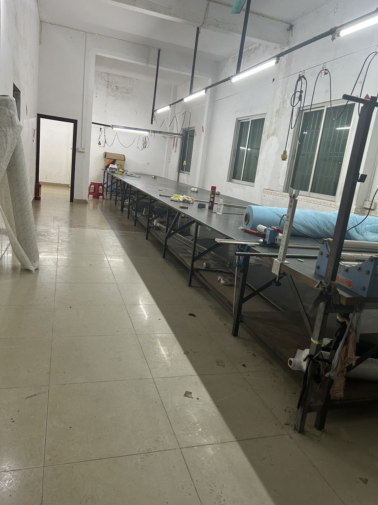 专业裁床工厂图片3