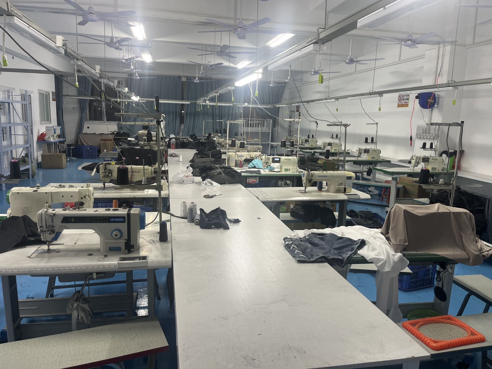 王昊丰服装加工厂工厂图片2