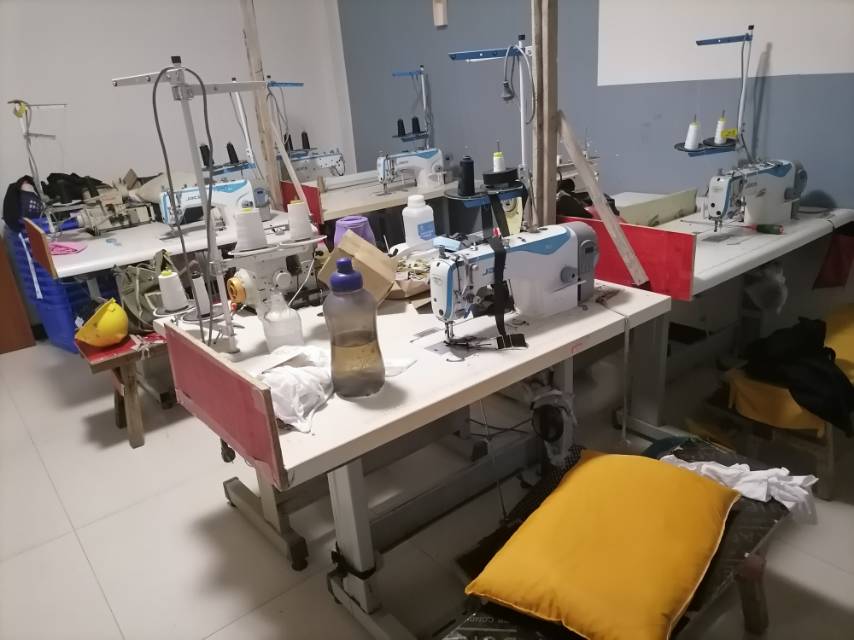 情情服装加工厂