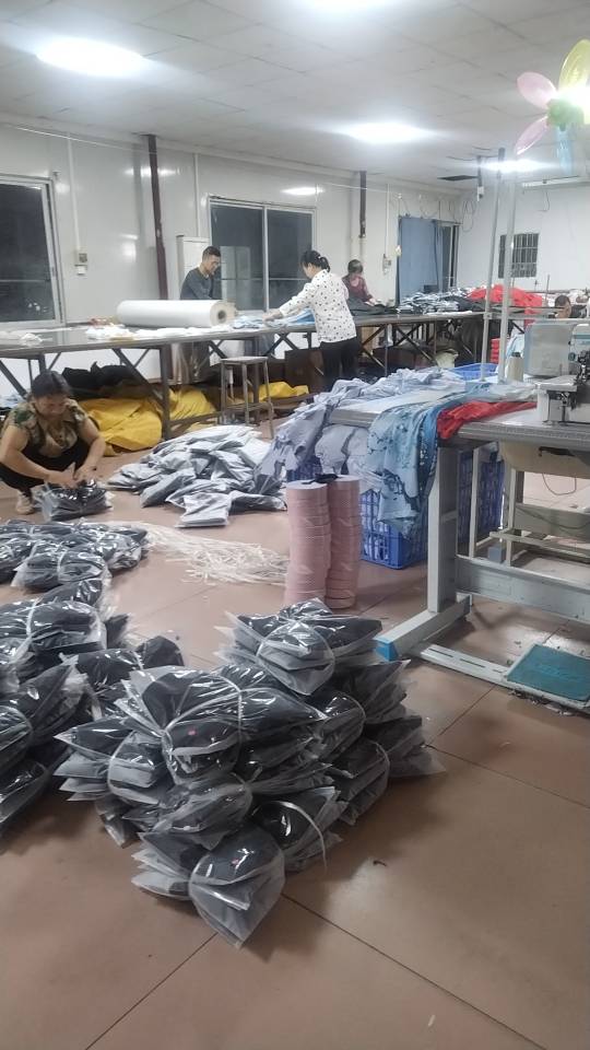 微玮展望服装加工厂工厂图片2