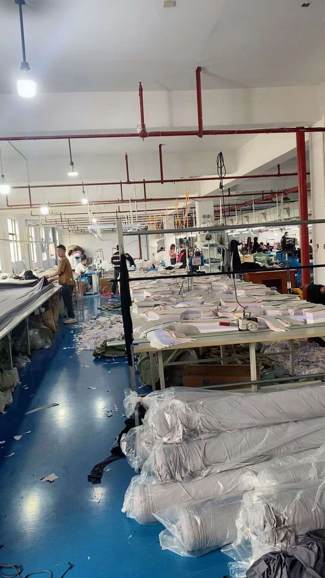 依冉服饰有限公司工厂图片4