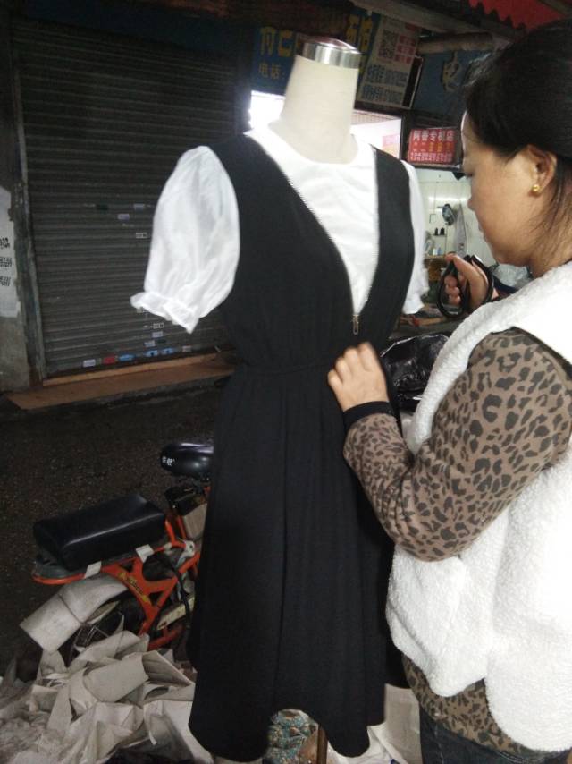 浏烨服饰工厂图片2