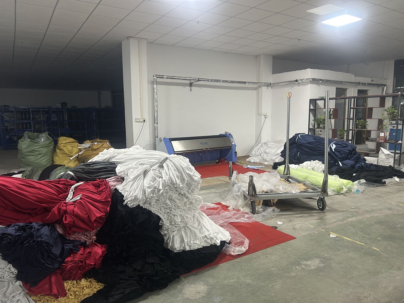 驰宝制衣厂工厂图片4