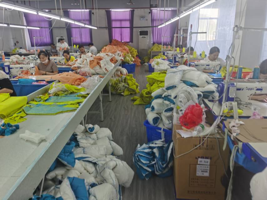 黄山菲阳服饰有限公司工厂图片3