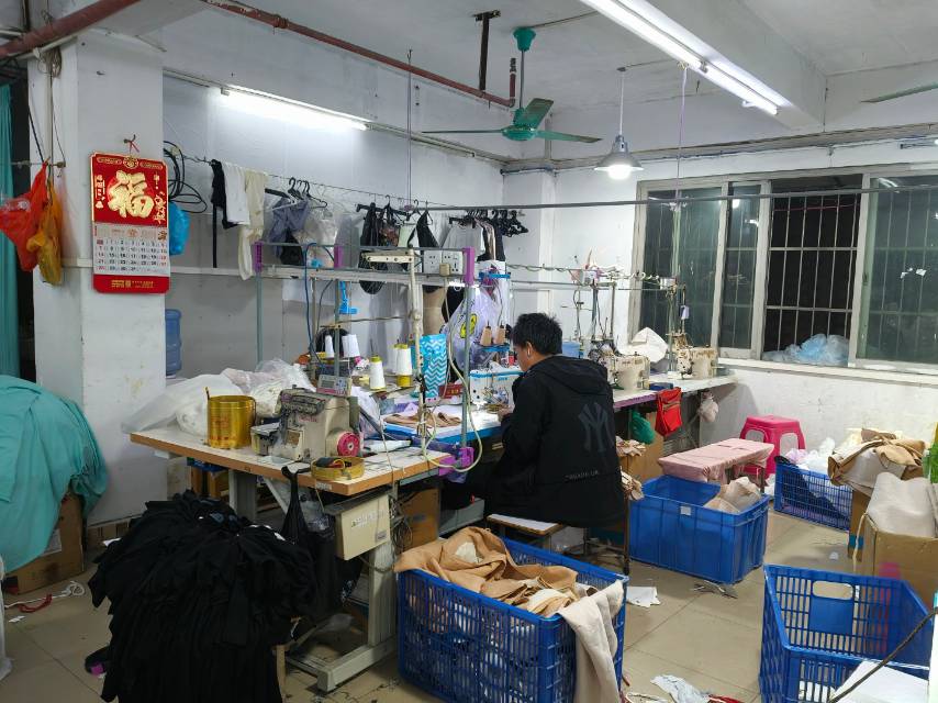 舟鸿服饰工厂图片2