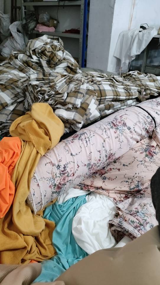 心选服装工厂图片4