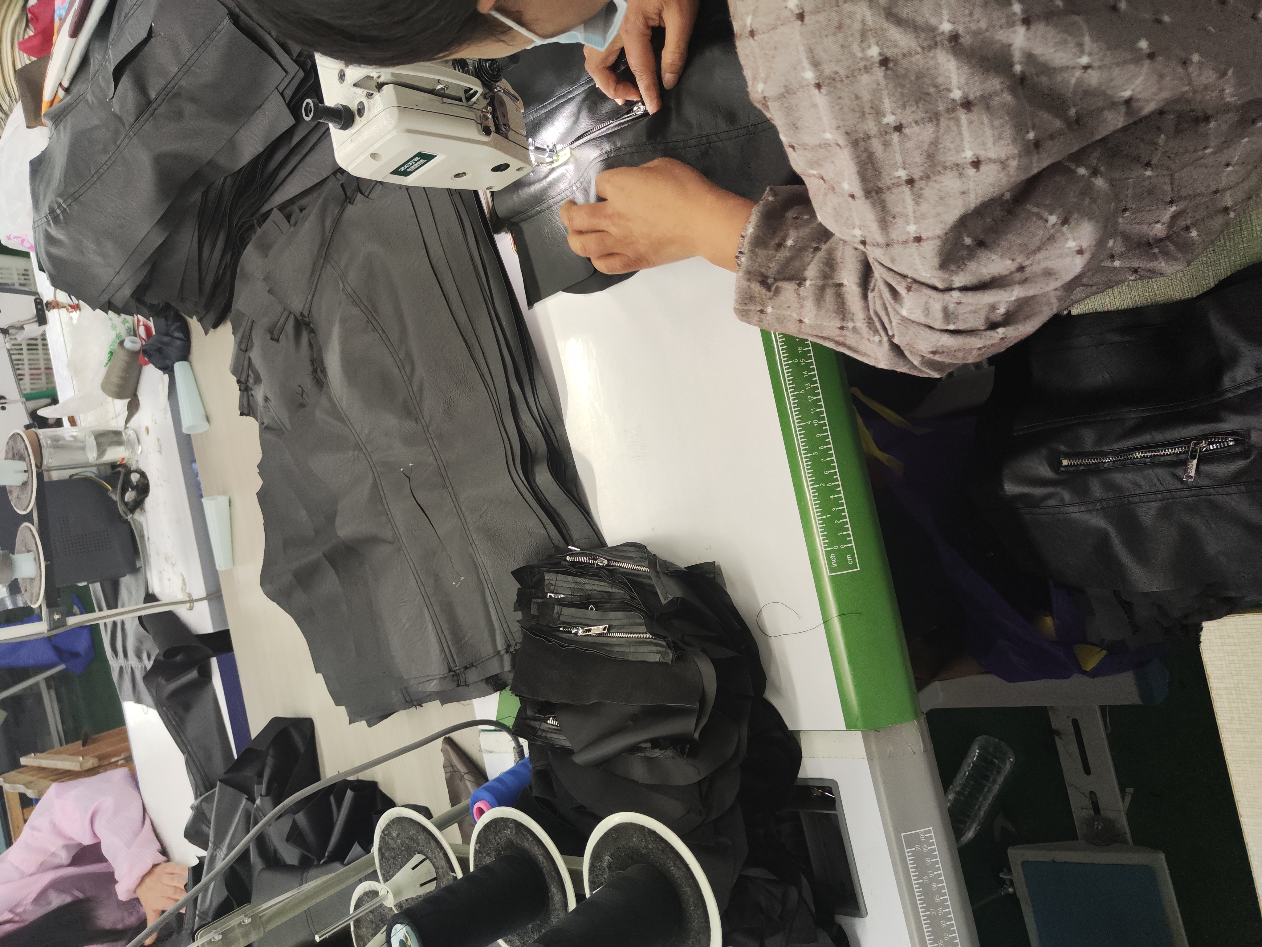 绣罗服饰