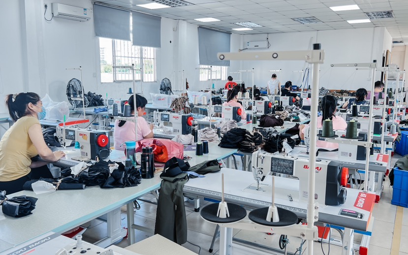 南宁市英渡服饰有限公司工厂图片2