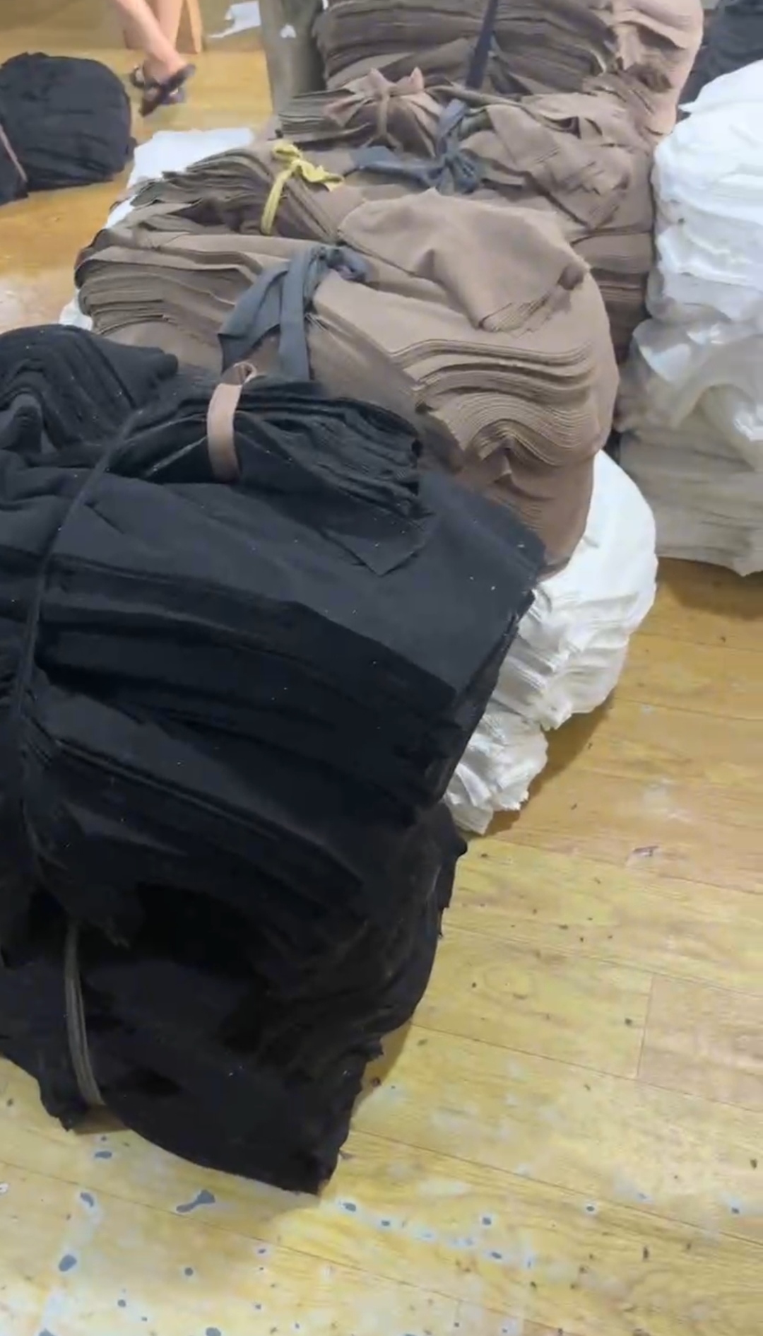 豪格服饰