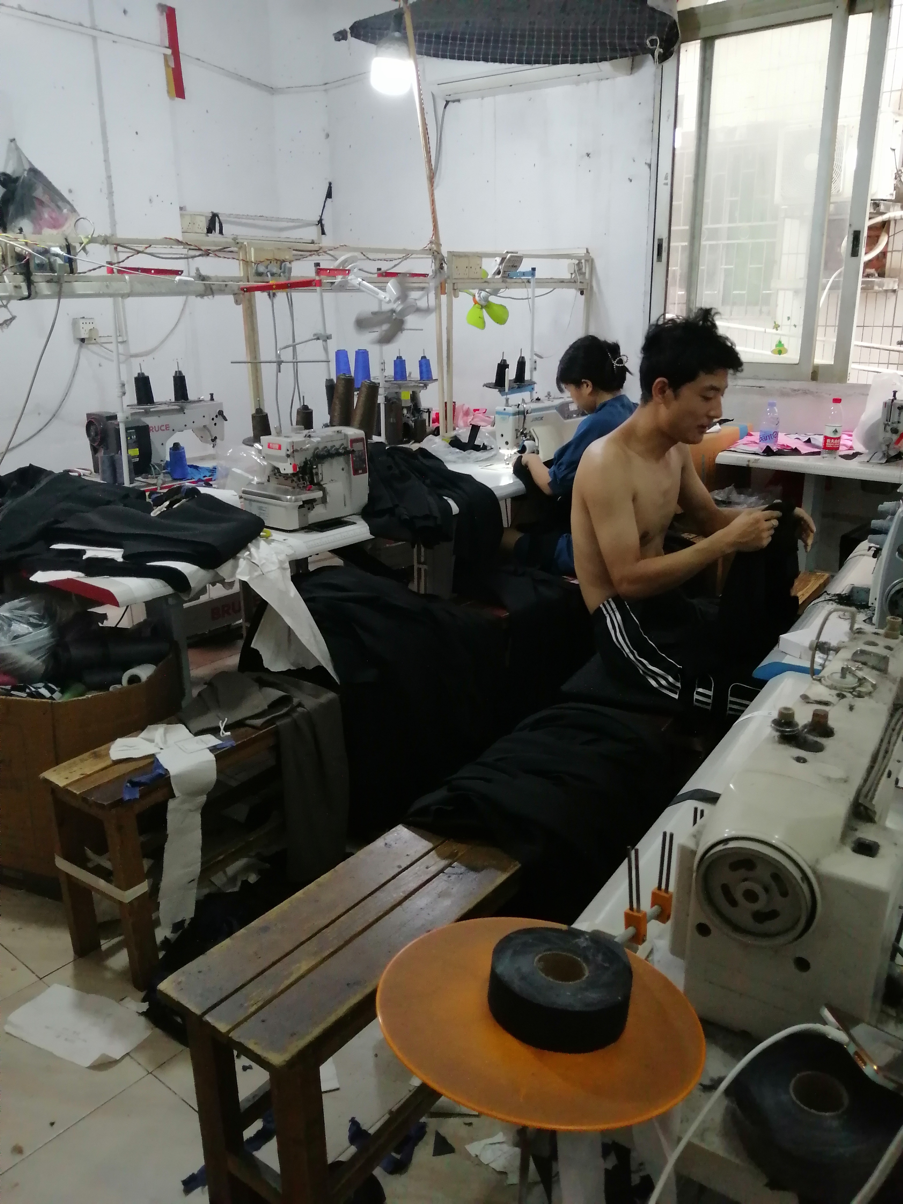 广州李玉制衣加工
