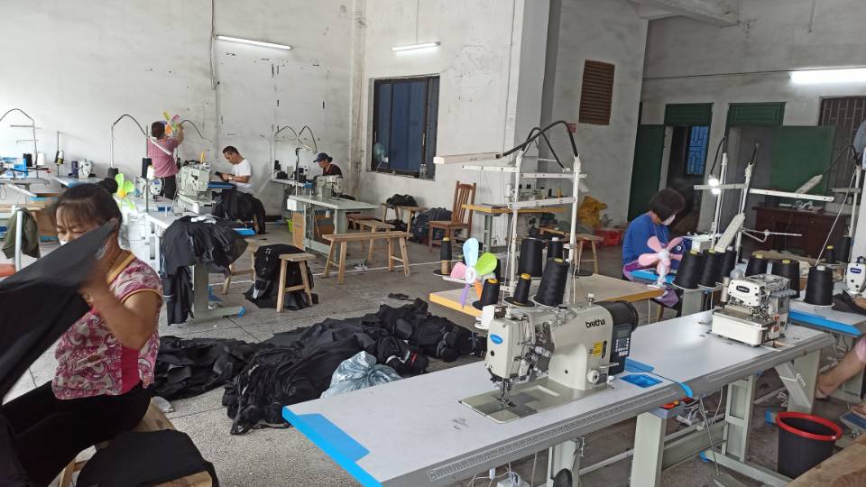 威妮制衣有限公司工厂图片3
