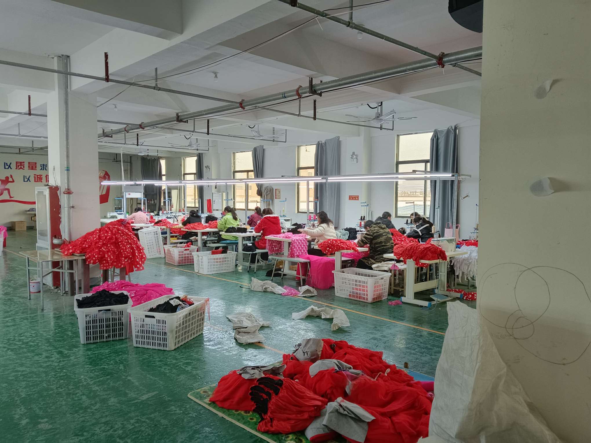 阜阳市恒鑫服饰加工厂工厂图片3