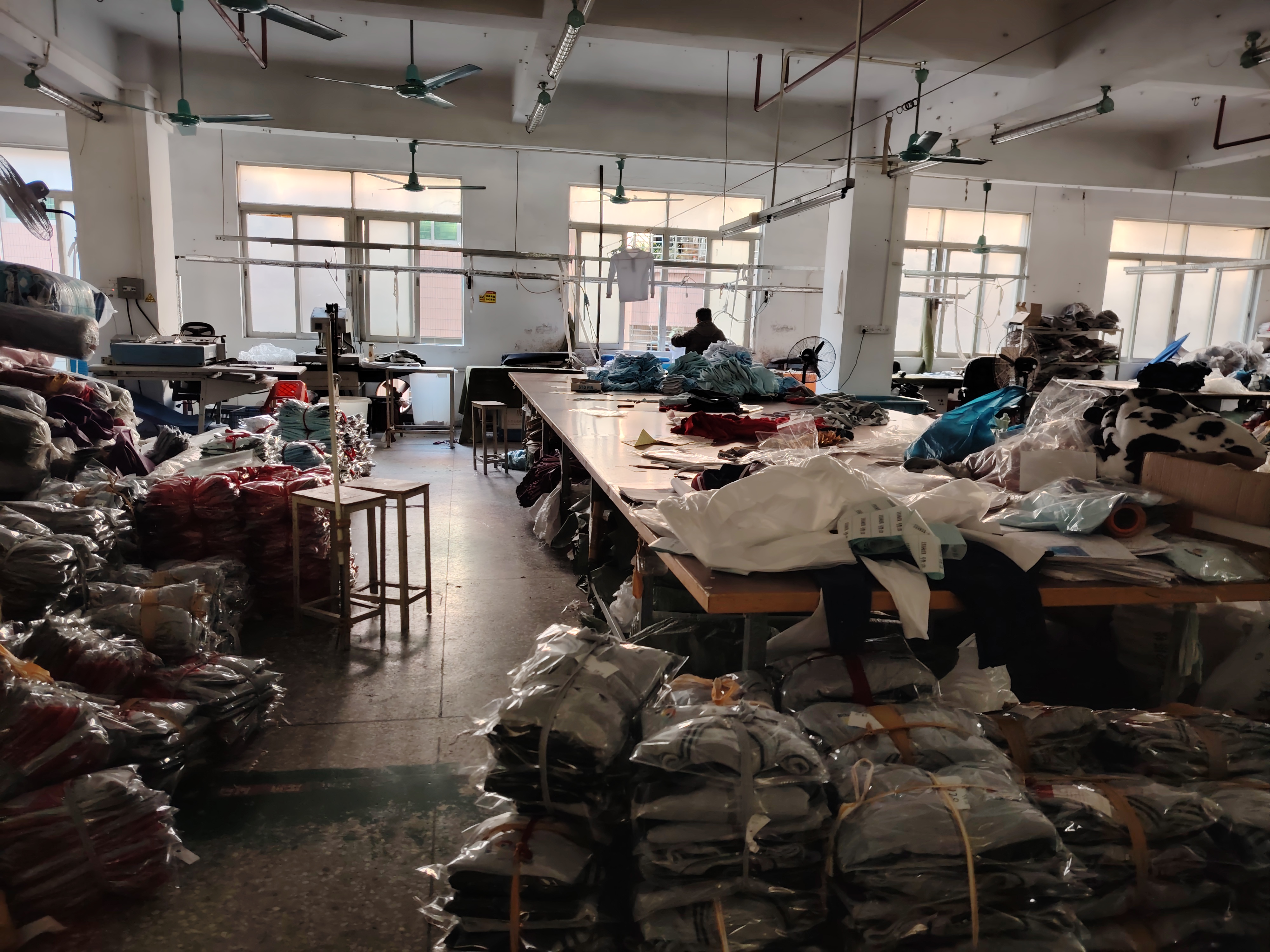东莞市金色校园家用纺织品有限公司工厂图片2