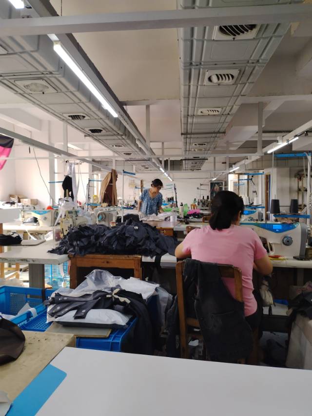 蓝妮服饰有限公司