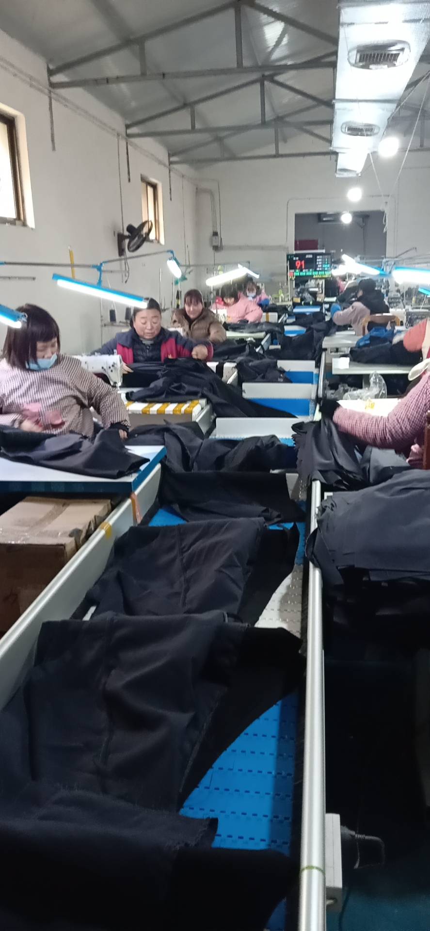 毅佳服装加工厂