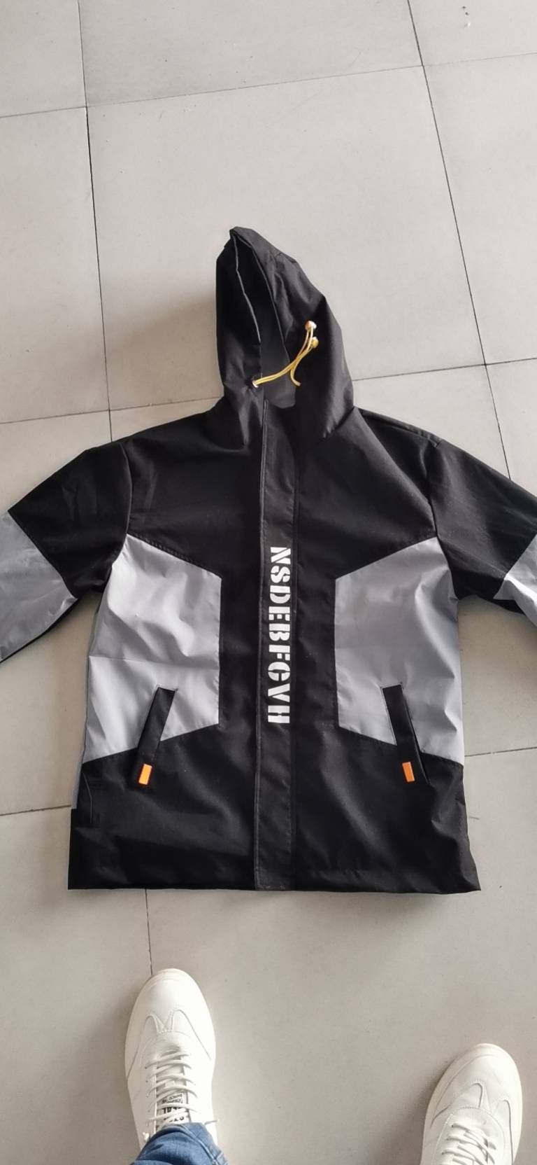 新禾服饰有限公司