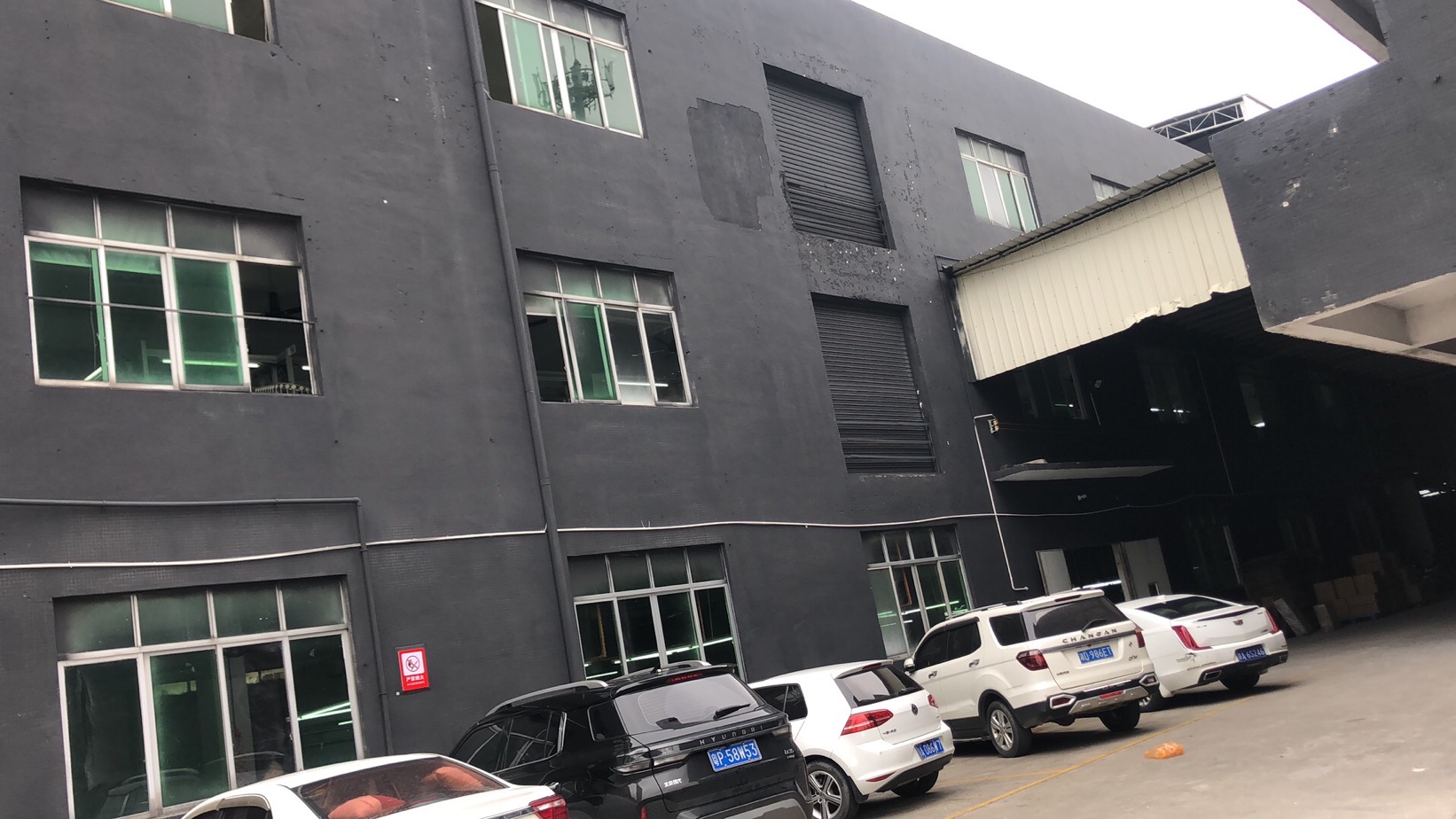郎尊服饰有限公司工厂图片2