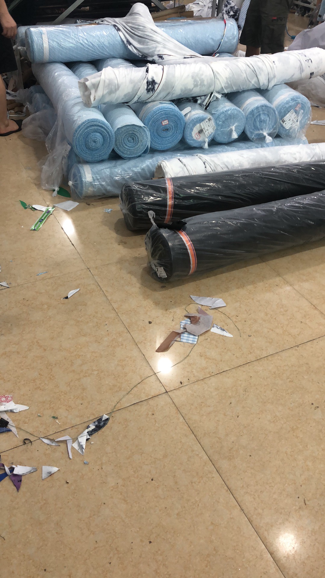 共赢服饰工厂图片2