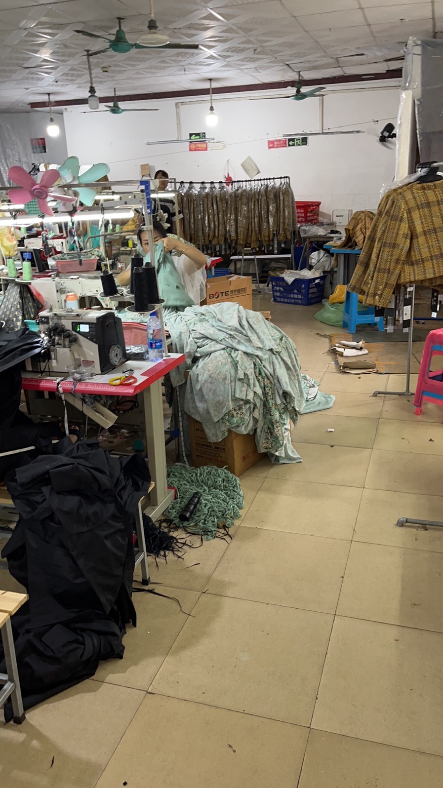 圣丰服饰工厂图片3
