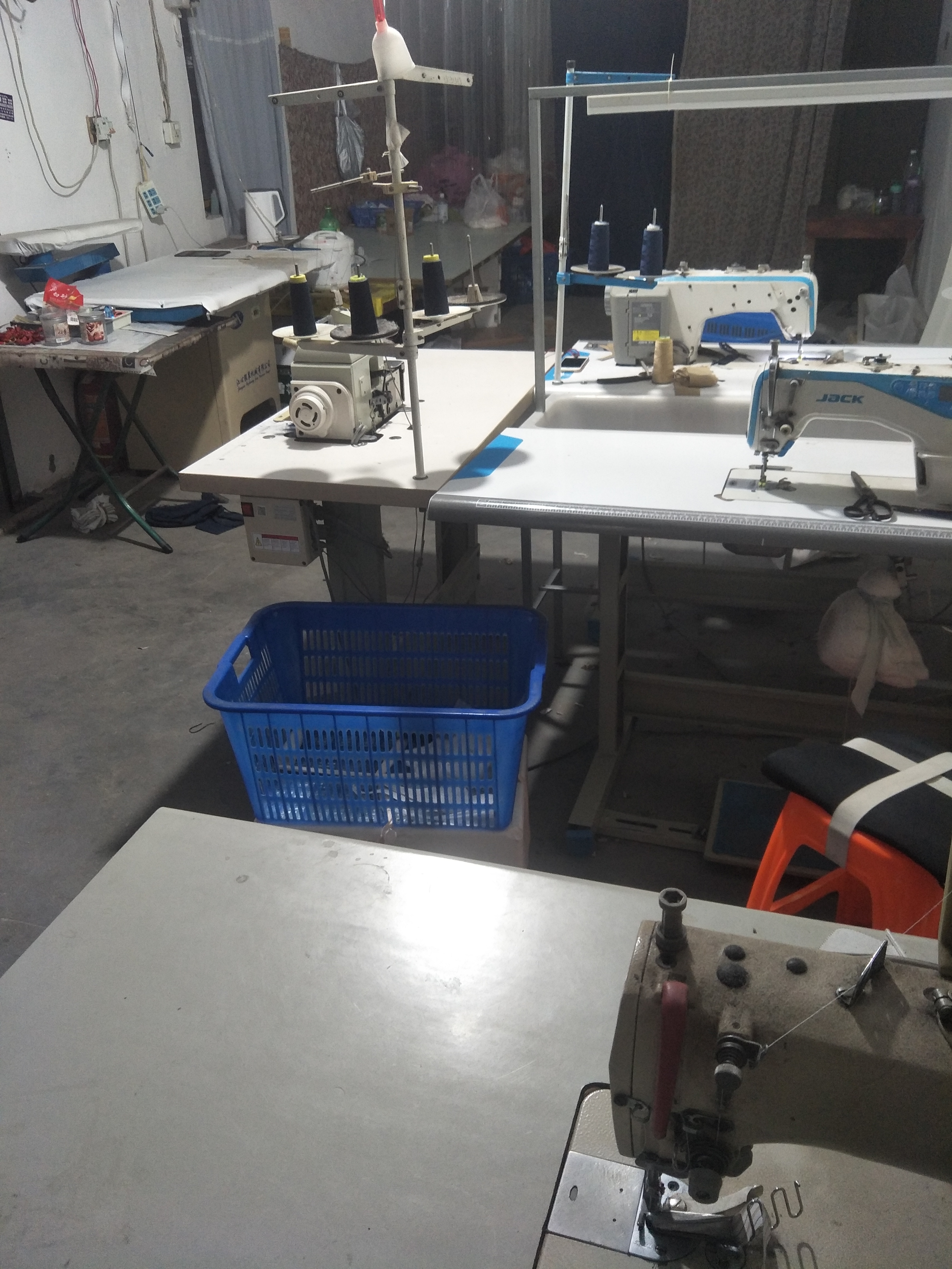 何何制衣厂工厂图片2