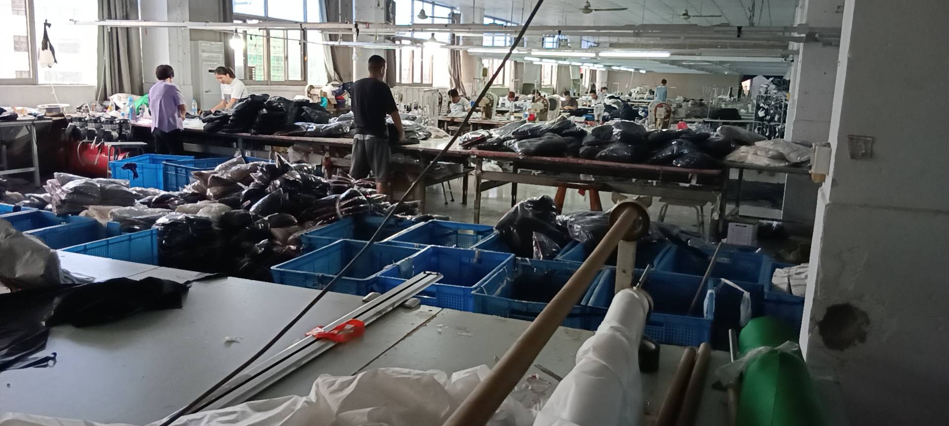 嘉兴港区恒泰服装加工工厂图片2
