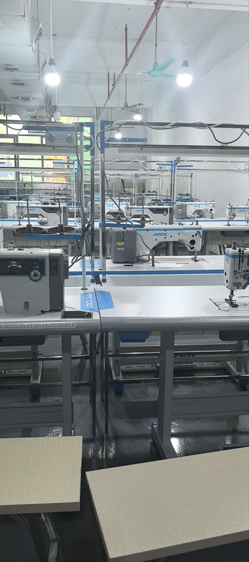 深圳市文蕊贸易有限公司，（番禺）瑕芮服饰工厂图片3