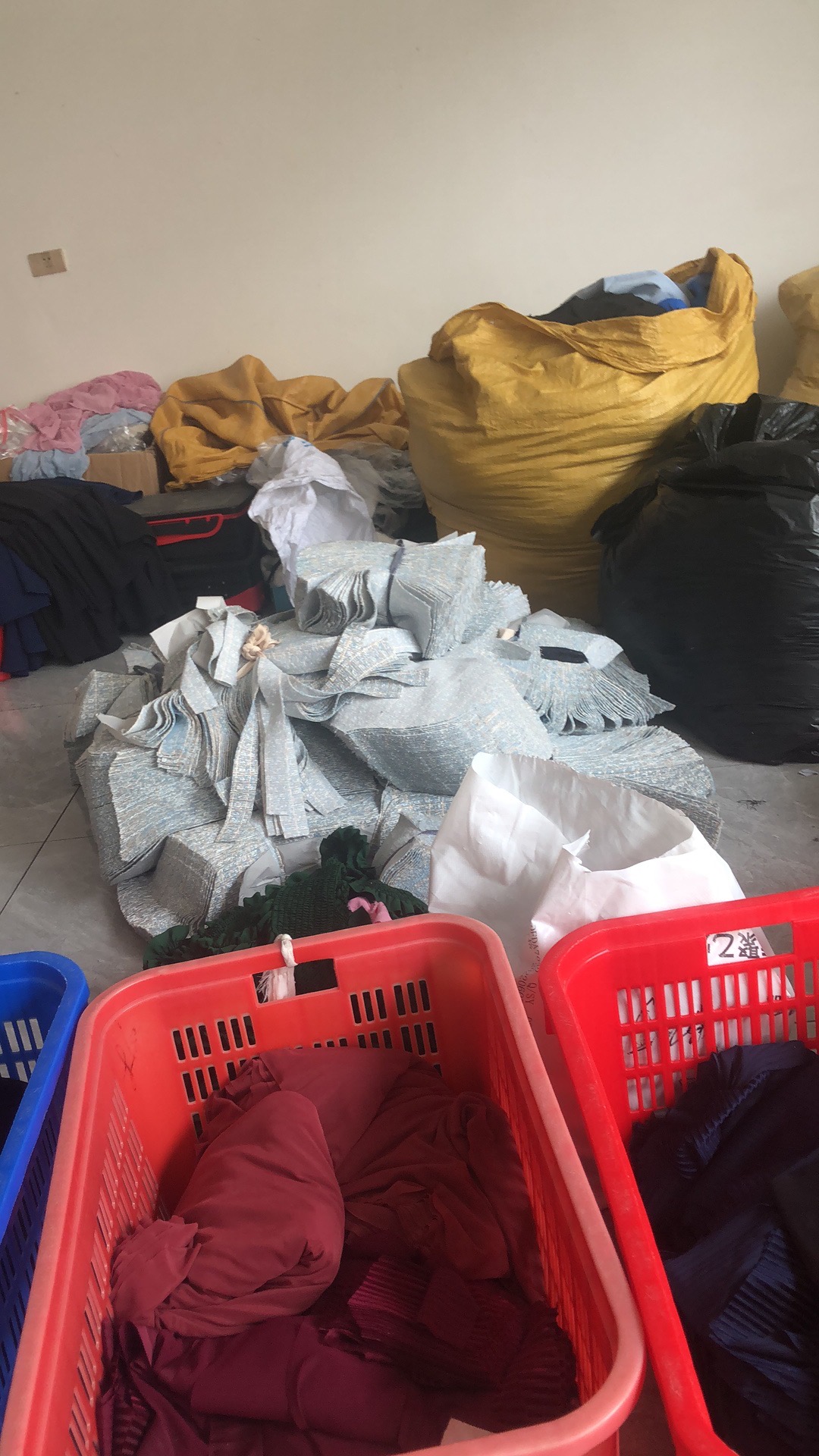 联盛服饰工厂图片2