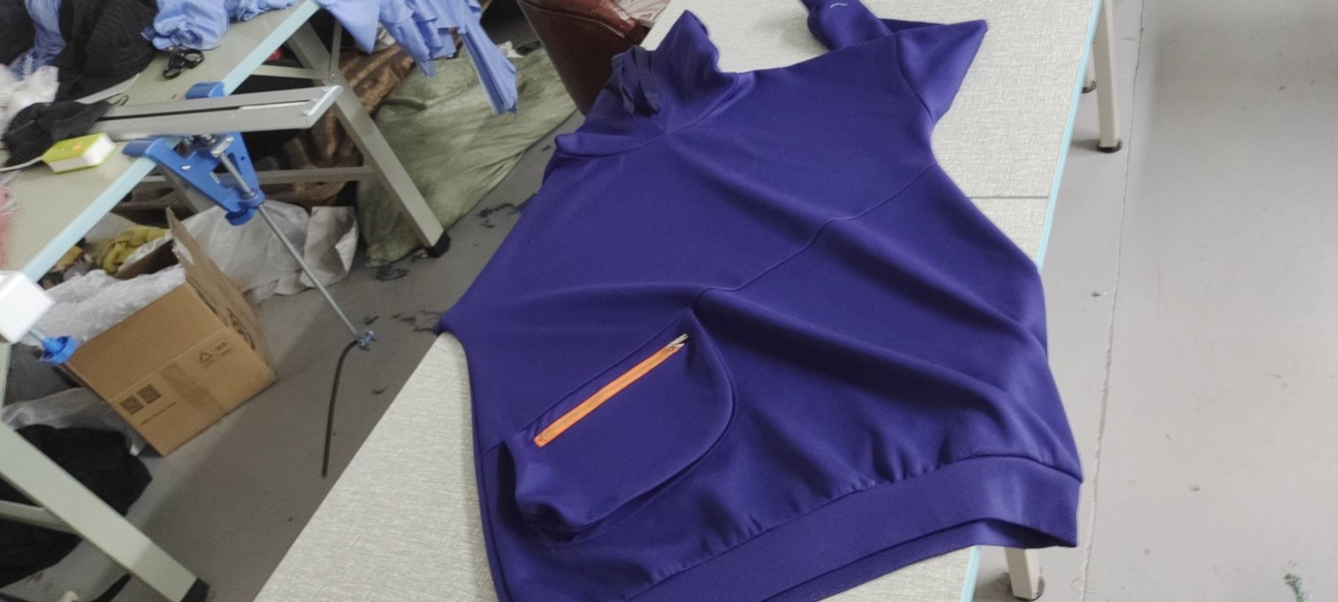 宝利服装
