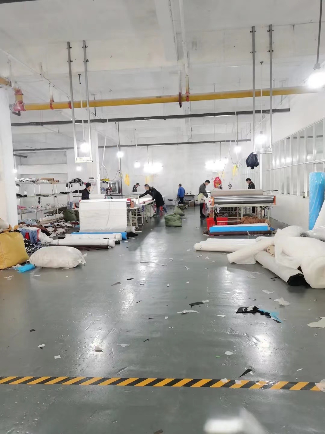 宾柏服饰工厂图片3