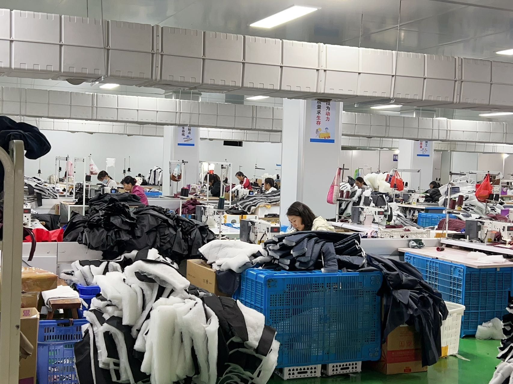 修水县润达服饰有限公司工厂图片2